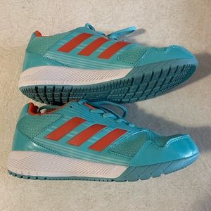New women’s size 4 1/2 Adidas